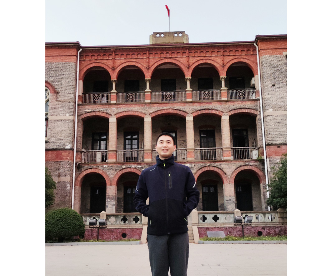 杨帆